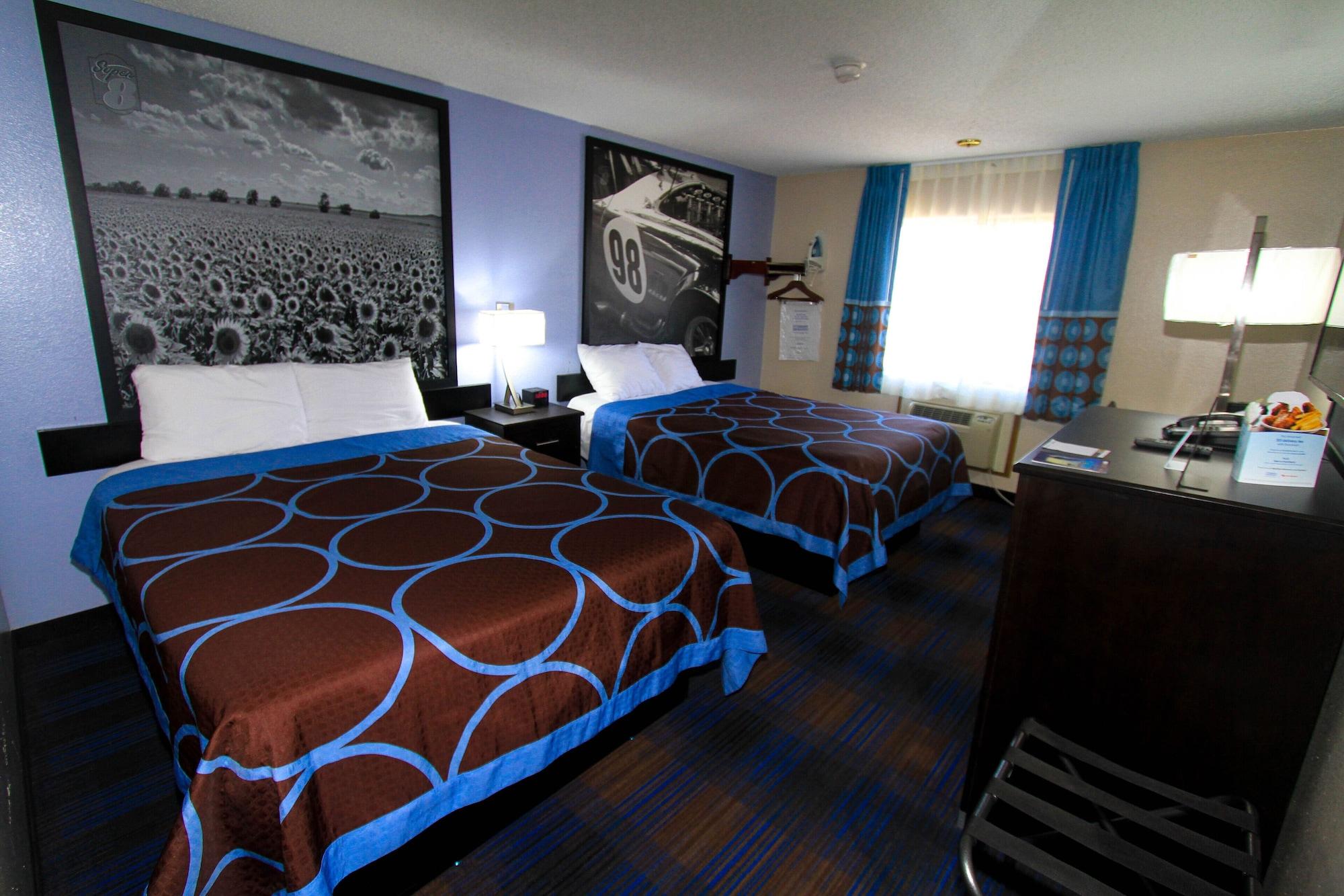 ซูเปอร์ 8 บาย วินด์แฮม เลเนซา โอเวอร์แลนด์ พาร์ค แอเรีย Hotel เลเนกซา ภายนอก รูปภาพ