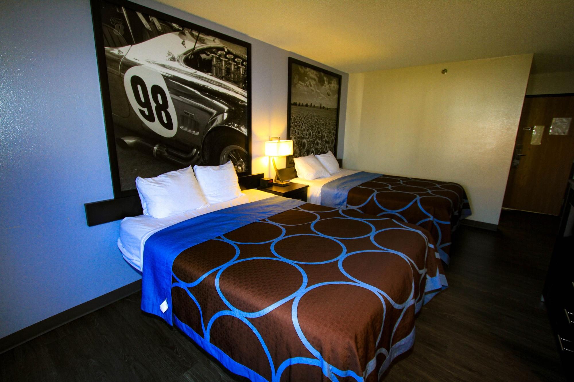 ซูเปอร์ 8 บาย วินด์แฮม เลเนซา โอเวอร์แลนด์ พาร์ค แอเรีย Hotel เลเนกซา ภายนอก รูปภาพ