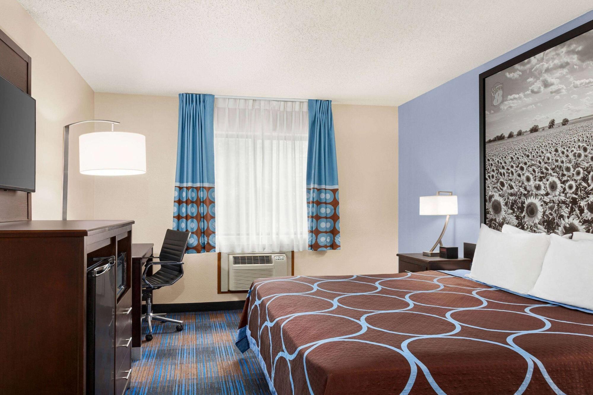 ซูเปอร์ 8 บาย วินด์แฮม เลเนซา โอเวอร์แลนด์ พาร์ค แอเรีย Hotel เลเนกซา ภายนอก รูปภาพ